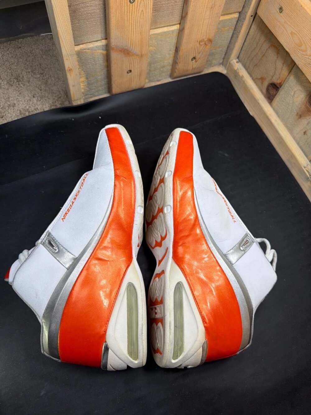 Vintage 2002 Nike Air Max Elite X Mens Size 10 White Orange Sneakers 303965-108 - Picture 9 of 11